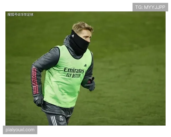 厄德高与贝林厄姆控球分布偏移：中场角色分化如何影响球队进攻结构？